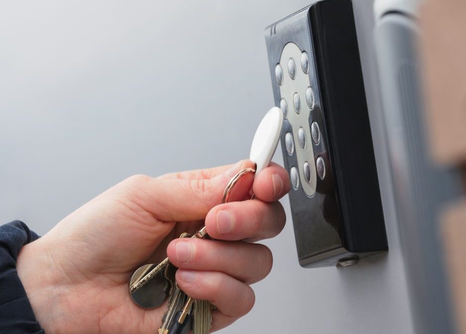 How Euless Restaurants Benefit from Advanced Lock Technology