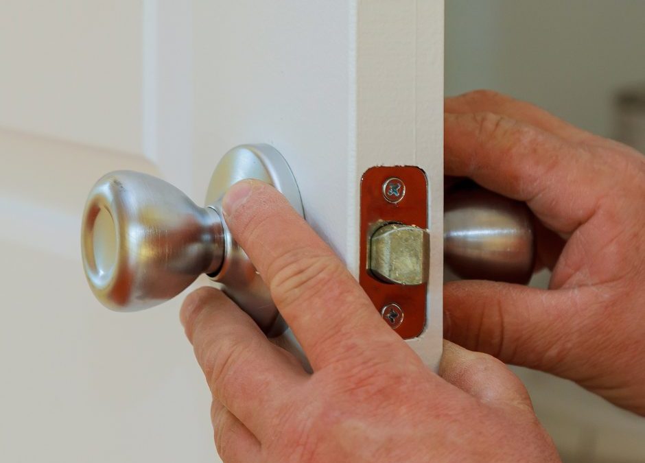 Locked Out of Your House in the Texas Heat? What to Do